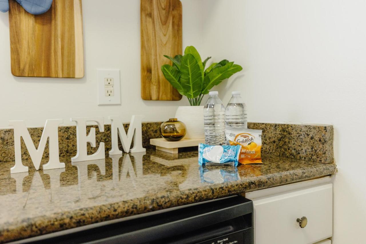 Centrally Located 2Br Overton Square Unit 2 Fast Wifi Free Parking Yes Pets Memphis Exterior foto